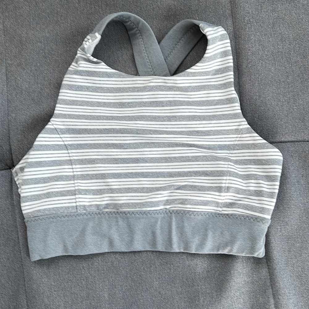 Athleta sports bra. Womens small
